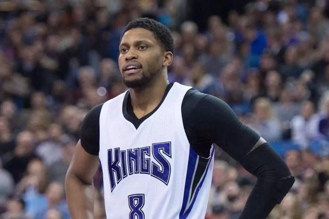 次在国际赛 次在国际赛